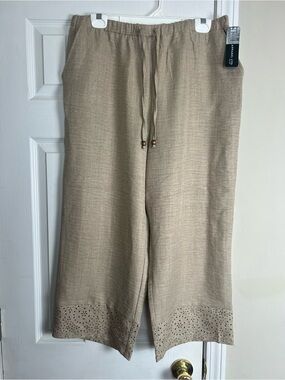 SoHo Apparel Linen Look Wide Leg Crop Pants L NWT Beige Eyelet Hem